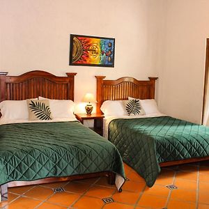 Habitación con 2 Camas Individuales